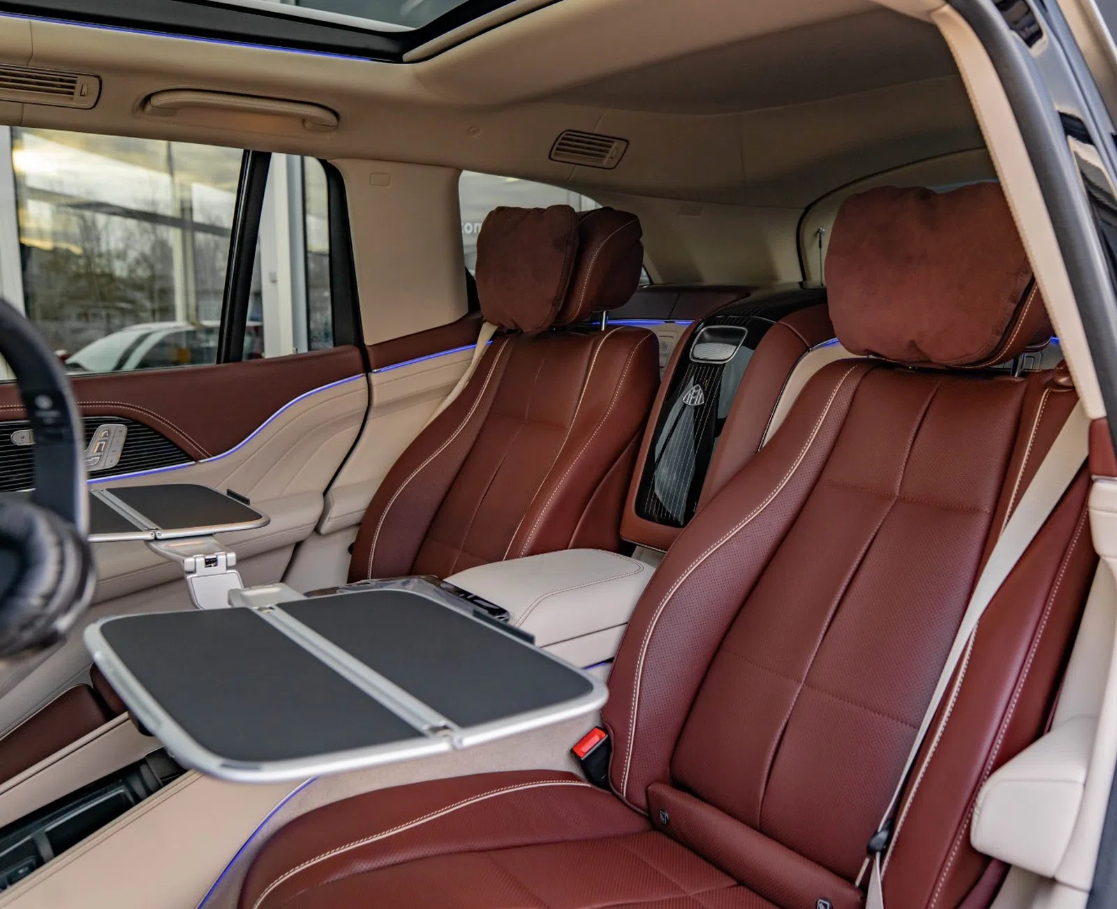 2022 Mercedes-Maybach GLS 600 interior, seats, Braun | Leder
