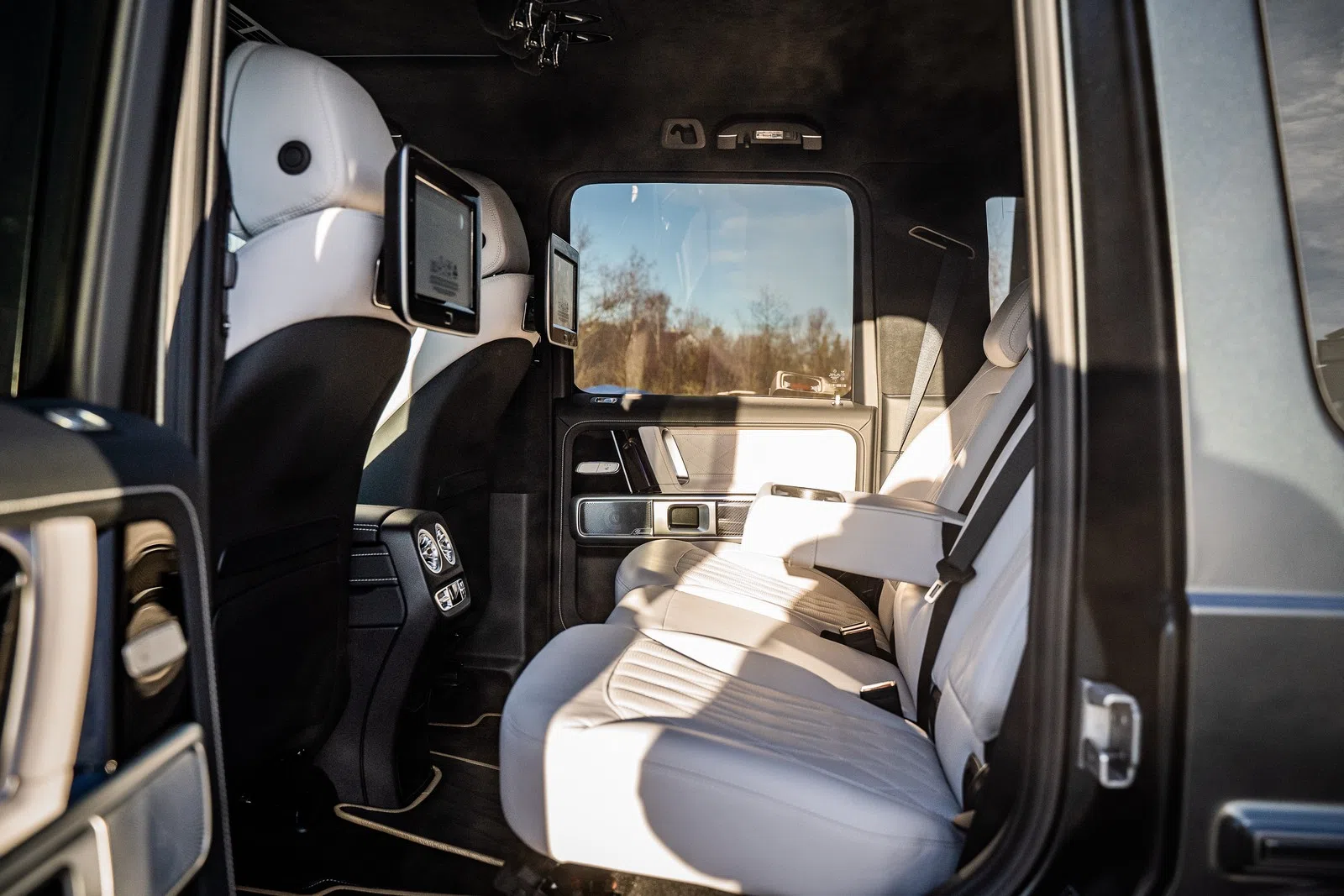 2022 BRABUS G 800 interior, seats, Weiss | Leder