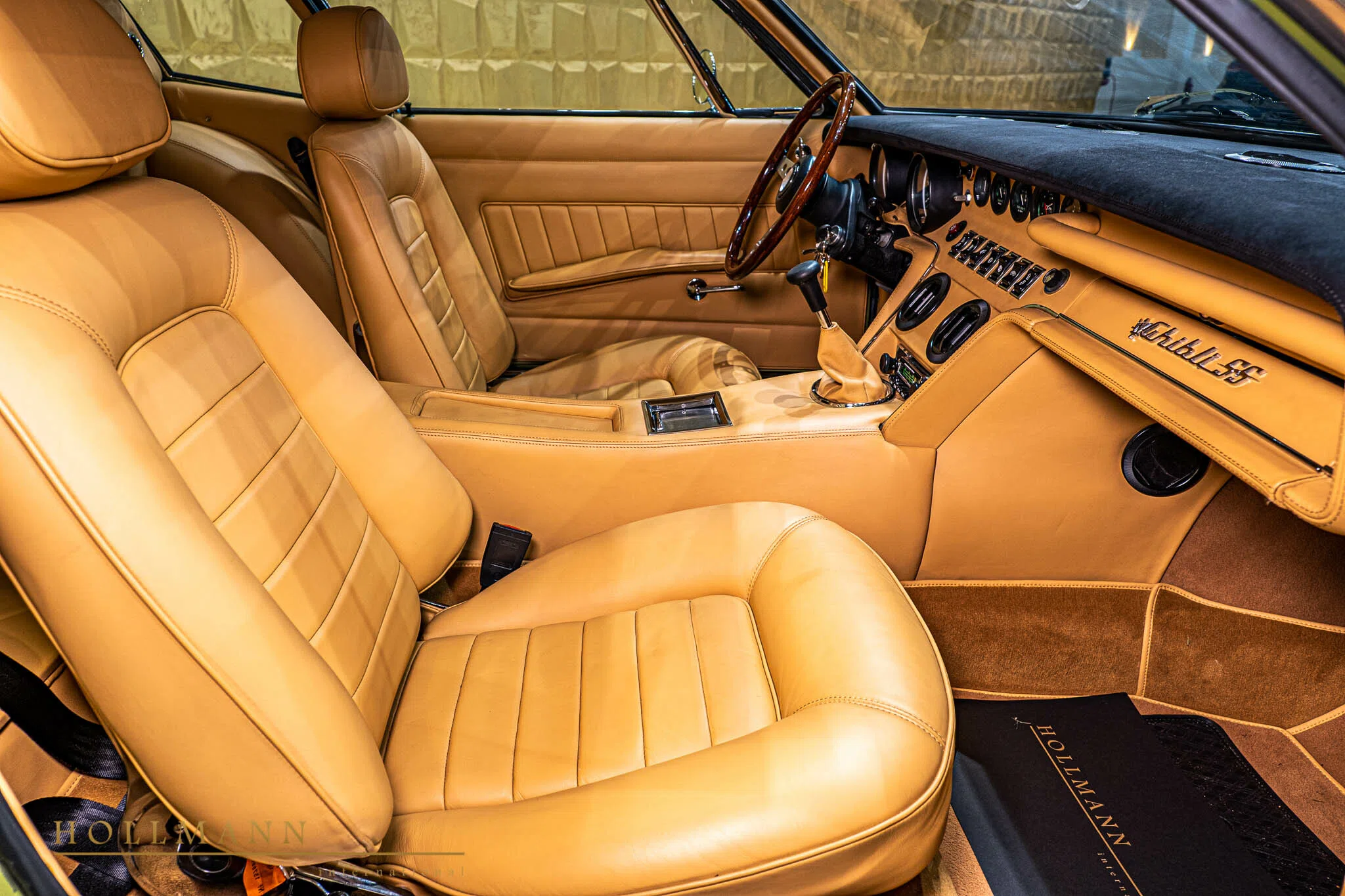 1971 Maserati Ghibli SS interior, seats, Beige Leather