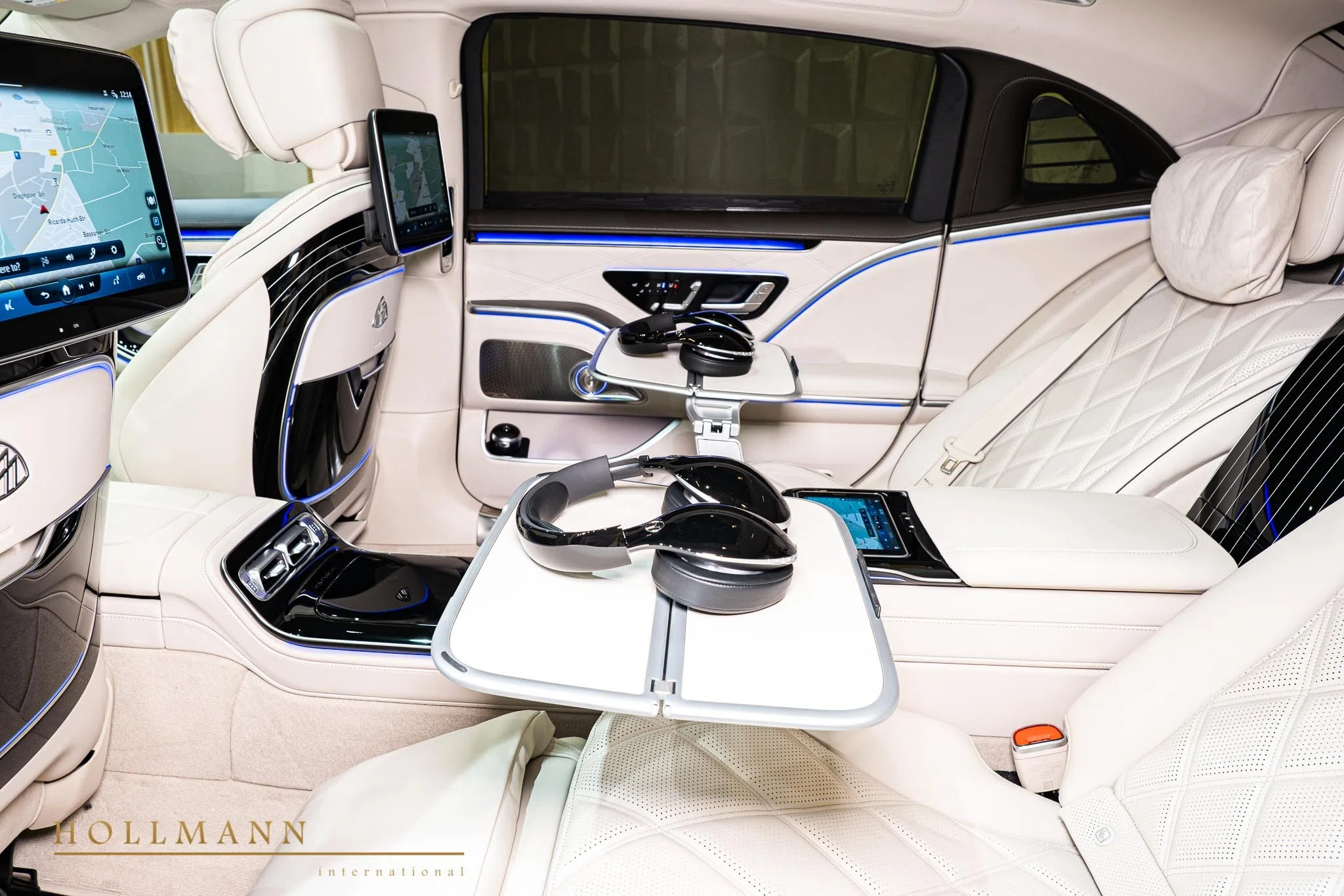 2021 Mercedes-Maybach S 680 interior, Exclusive Beige
