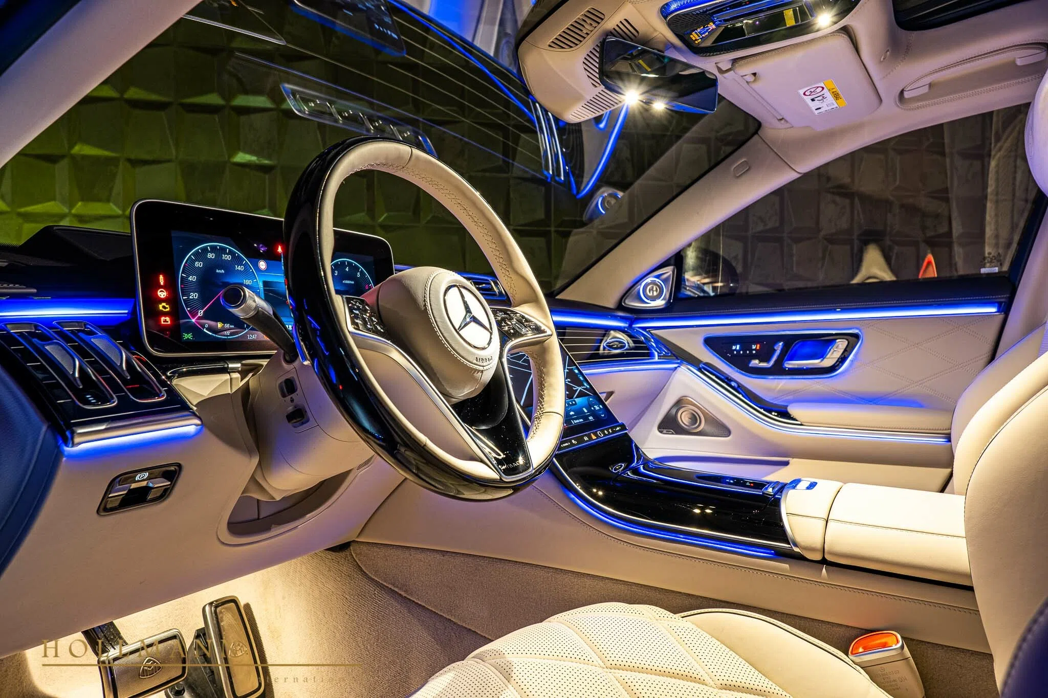 2021 Mercedes-Maybach S 680 interior, Exclusive Beige