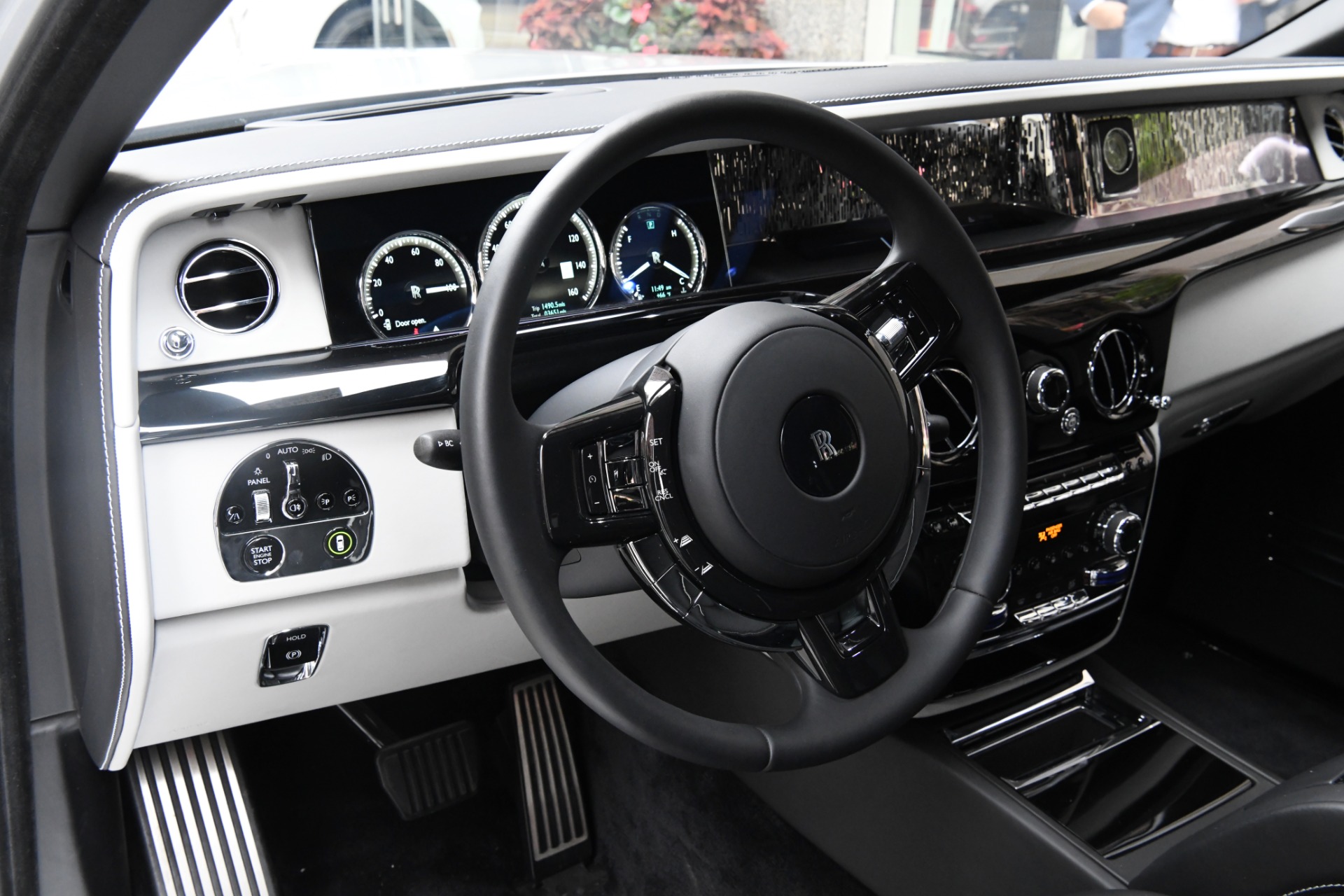 2021 ROLLS-ROYCE PHANTOM, 9/18
