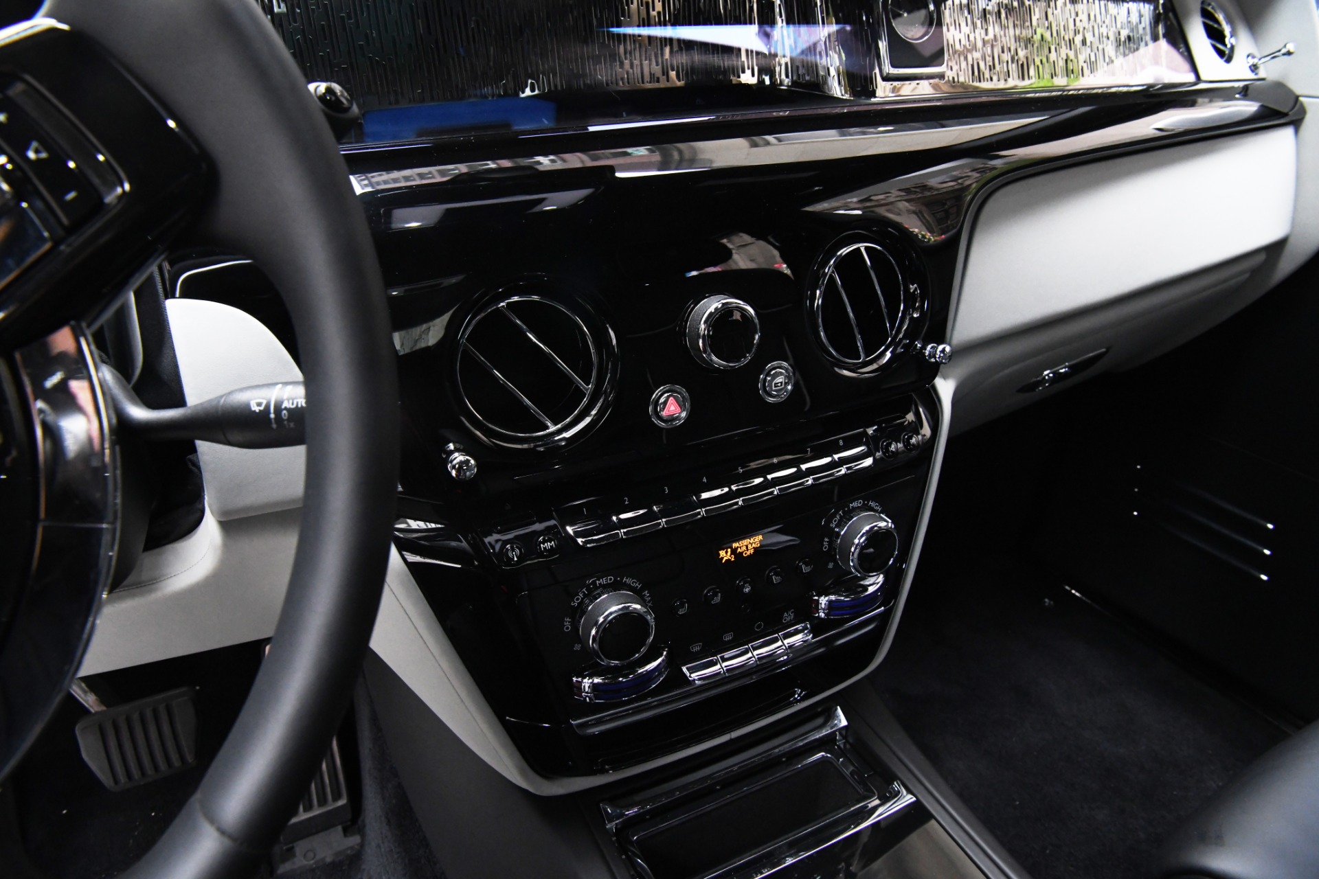2021 ROLLS-ROYCE PHANTOM, 12/18