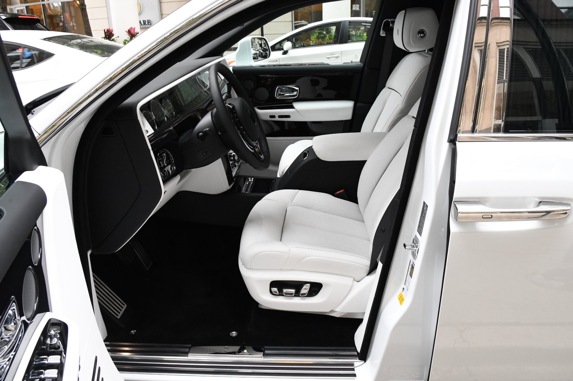 2019 ROLLS-ROYCE PHANTOM EXTENDED WHEELBASE EWB, 8/20