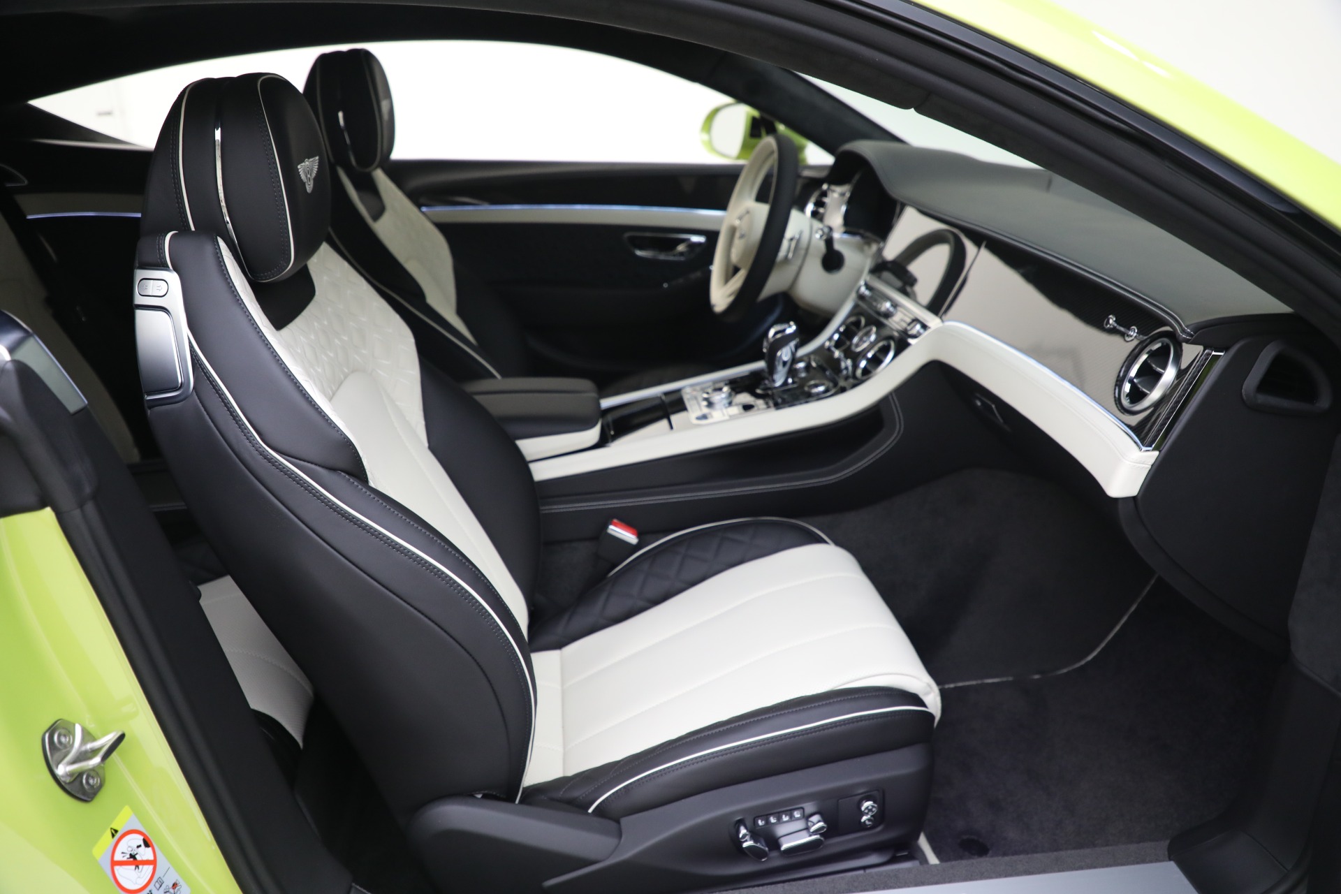 2021 Bentley Continental GT, 3/16