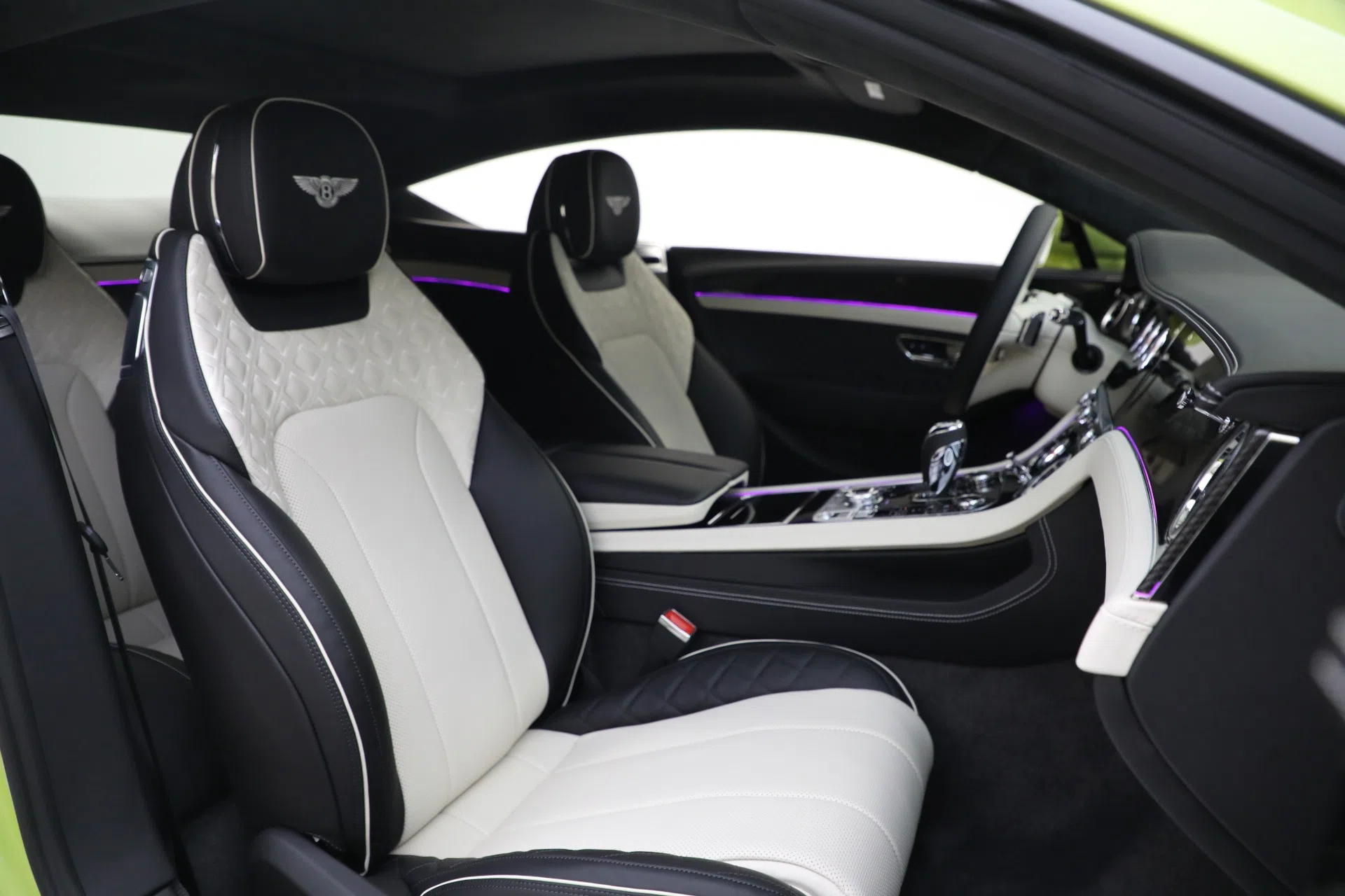 2021 Bentley Continental GT interior, seats, RADIUM