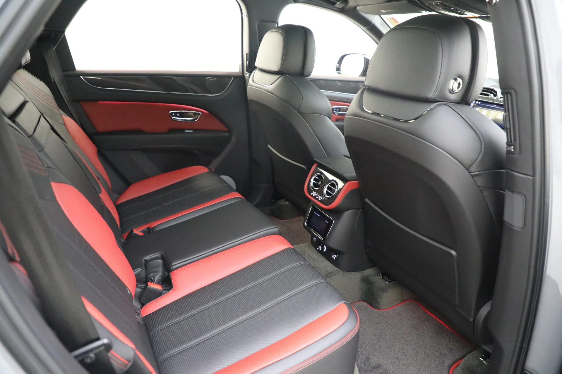 2022 Bentley Bentayga S interior, seats, Beluga Leather