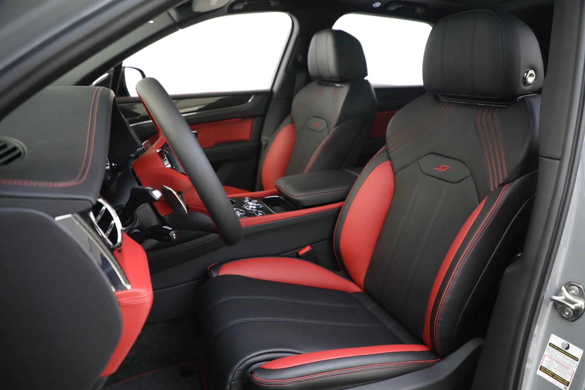2022 Bentley Bentayga S interior, seats, Beluga Leather