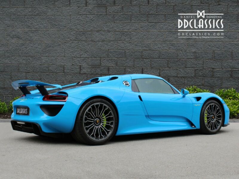 2015 Porsche 918 Spyder, 2/18