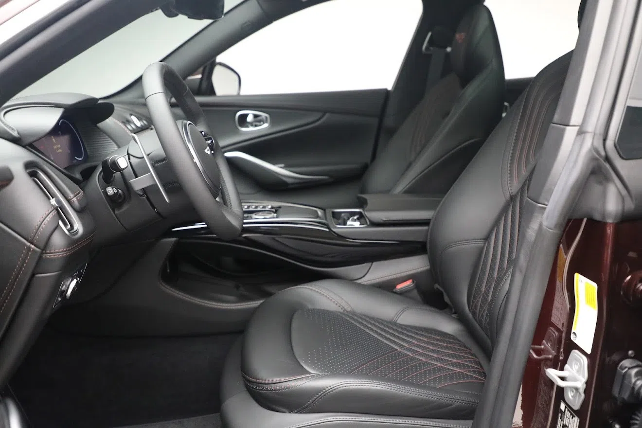2021 Aston Martin DBX interior, seats, Obsidian Black Leather