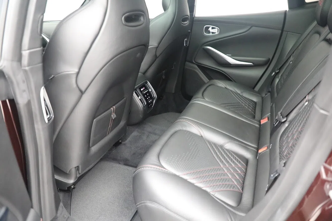 2021 Aston Martin DBX interior, seats, Obsidian Black Leather
