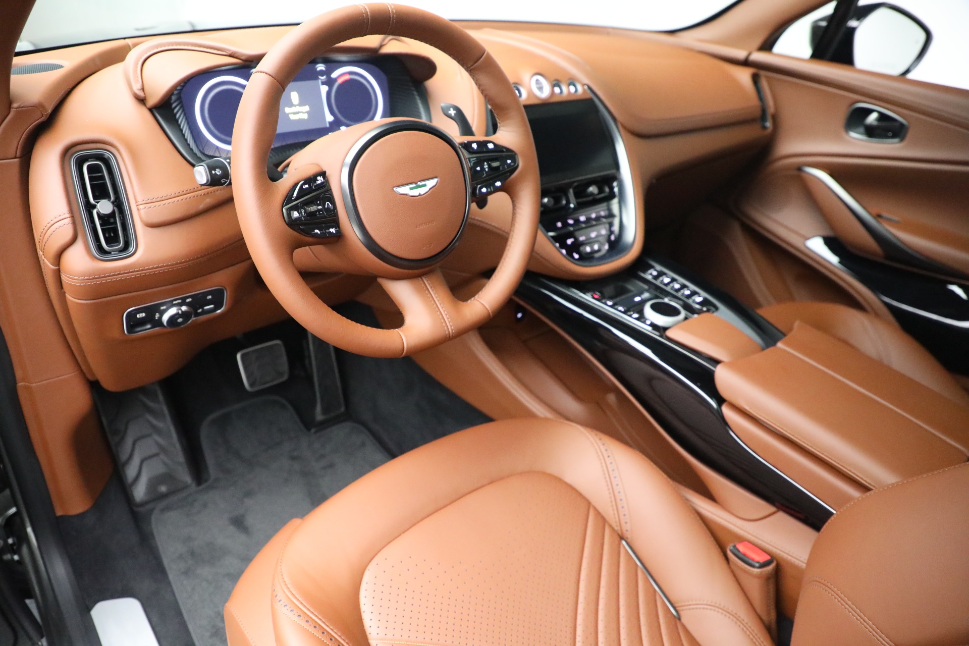 2021 ASTON MARTIN DBX, 2/20