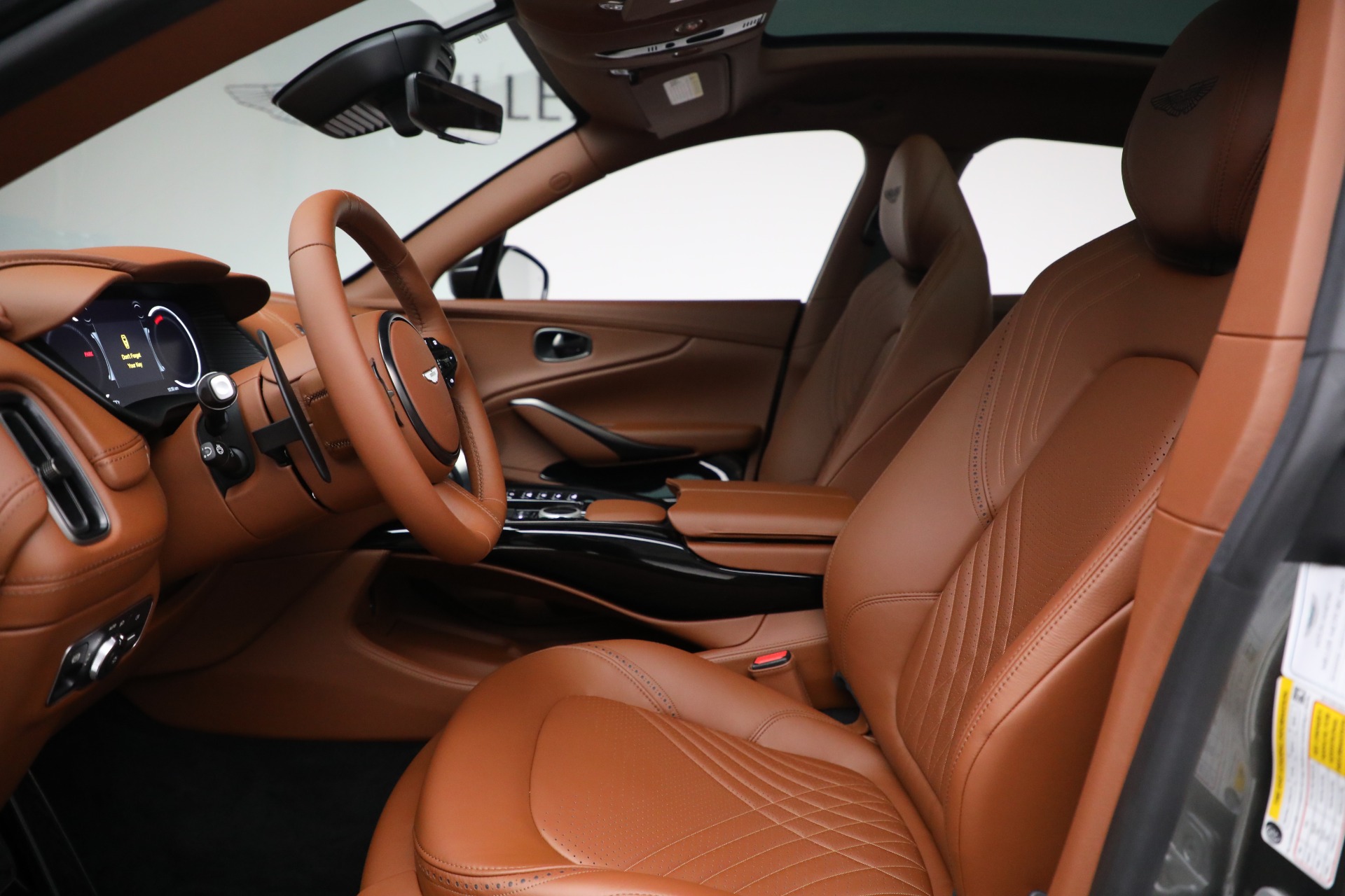 2021 ASTON MARTIN DBX, 3/20
