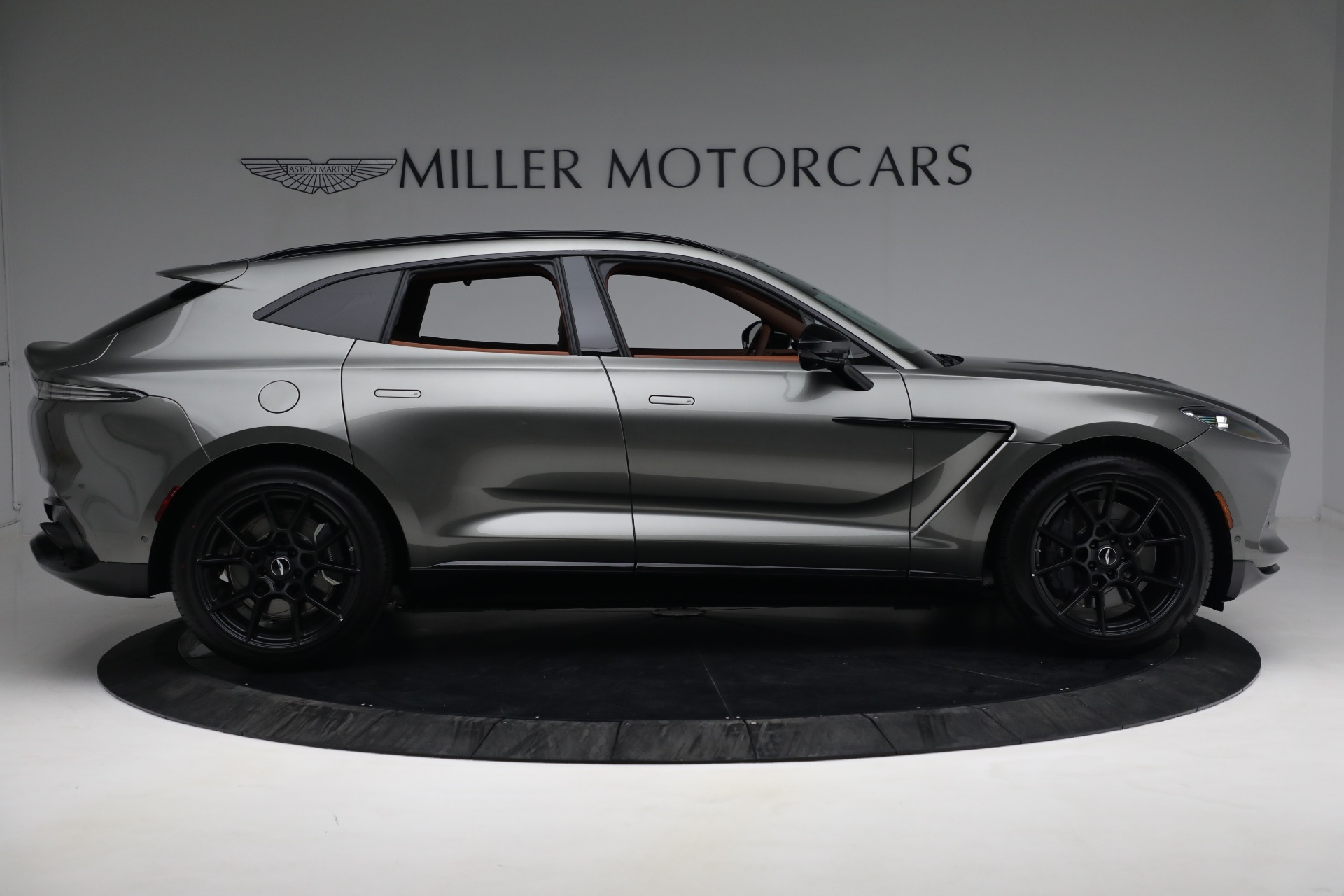 2021 ASTON MARTIN DBX, 15/20
