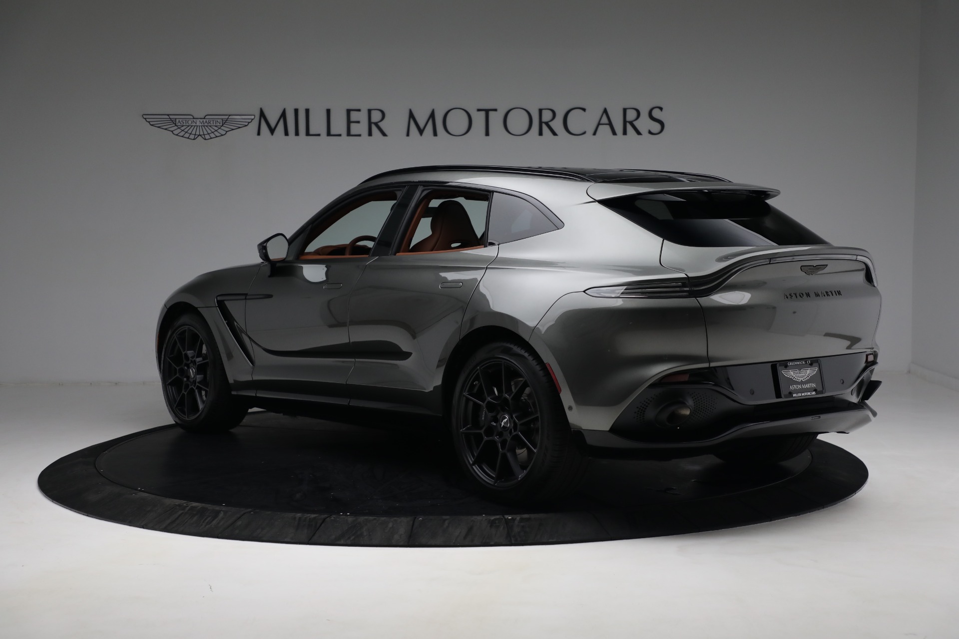 2021 ASTON MARTIN DBX, 18/20