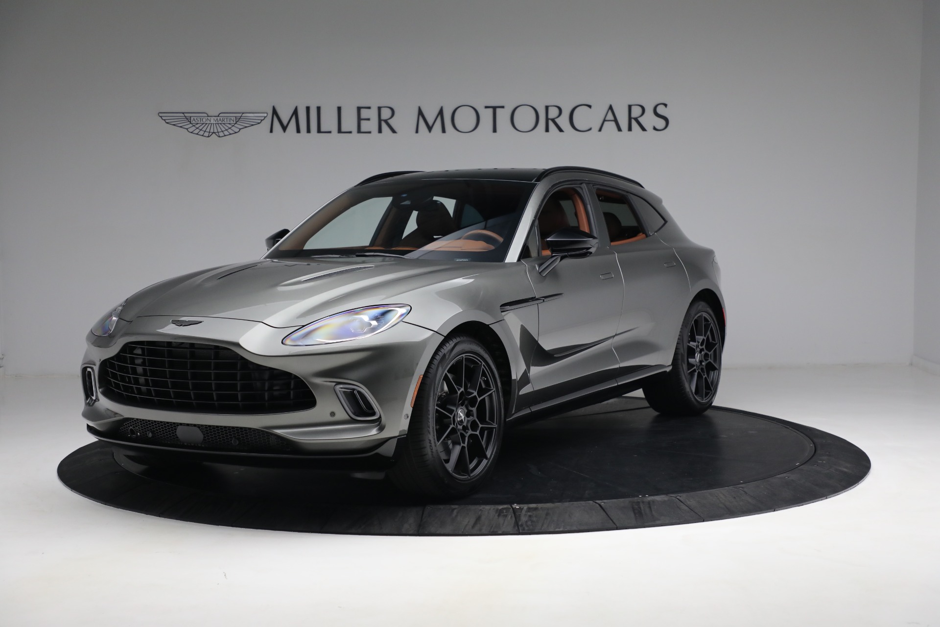 2021 ASTON MARTIN DBX, 20/20