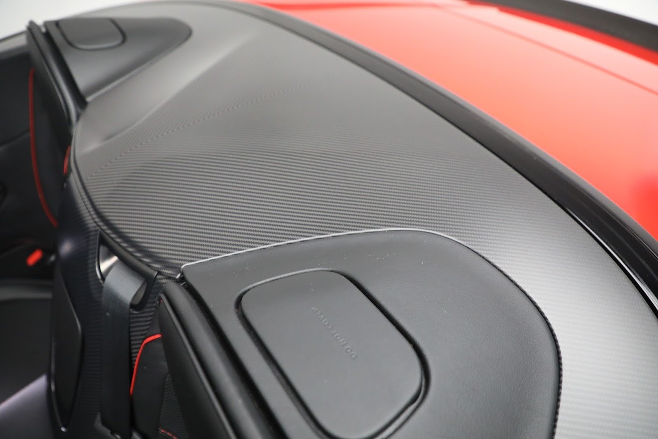 2020 ASTON MARTIN DBS VOLANTE, 6/20
