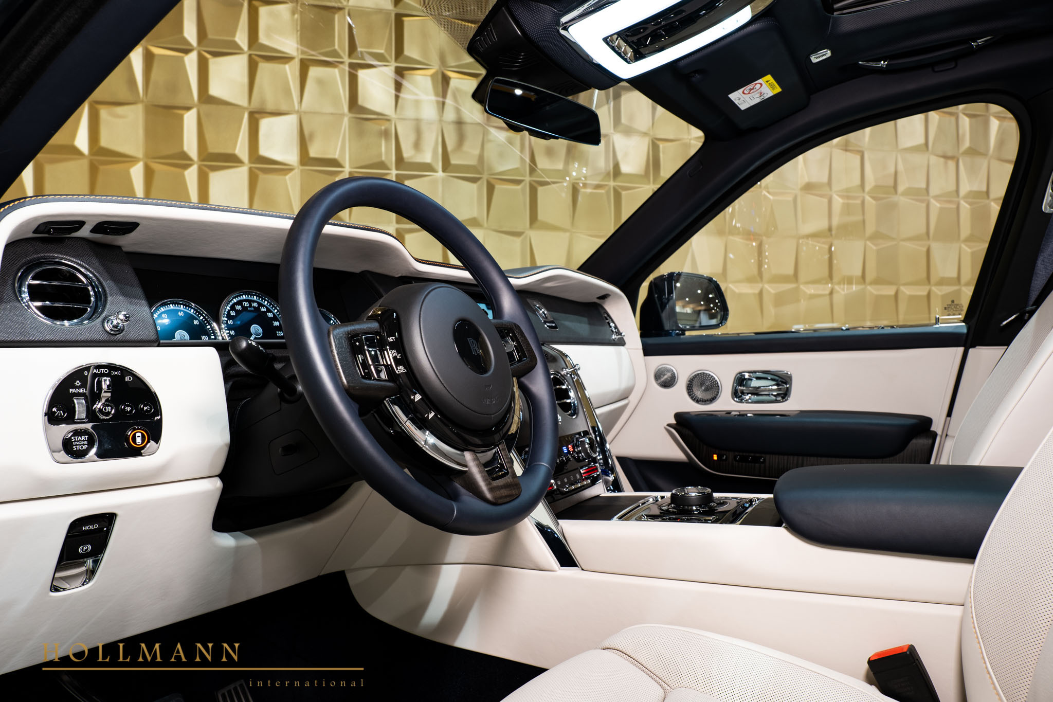 2022 ROLLS ROYCE CULLINAN, 10/20