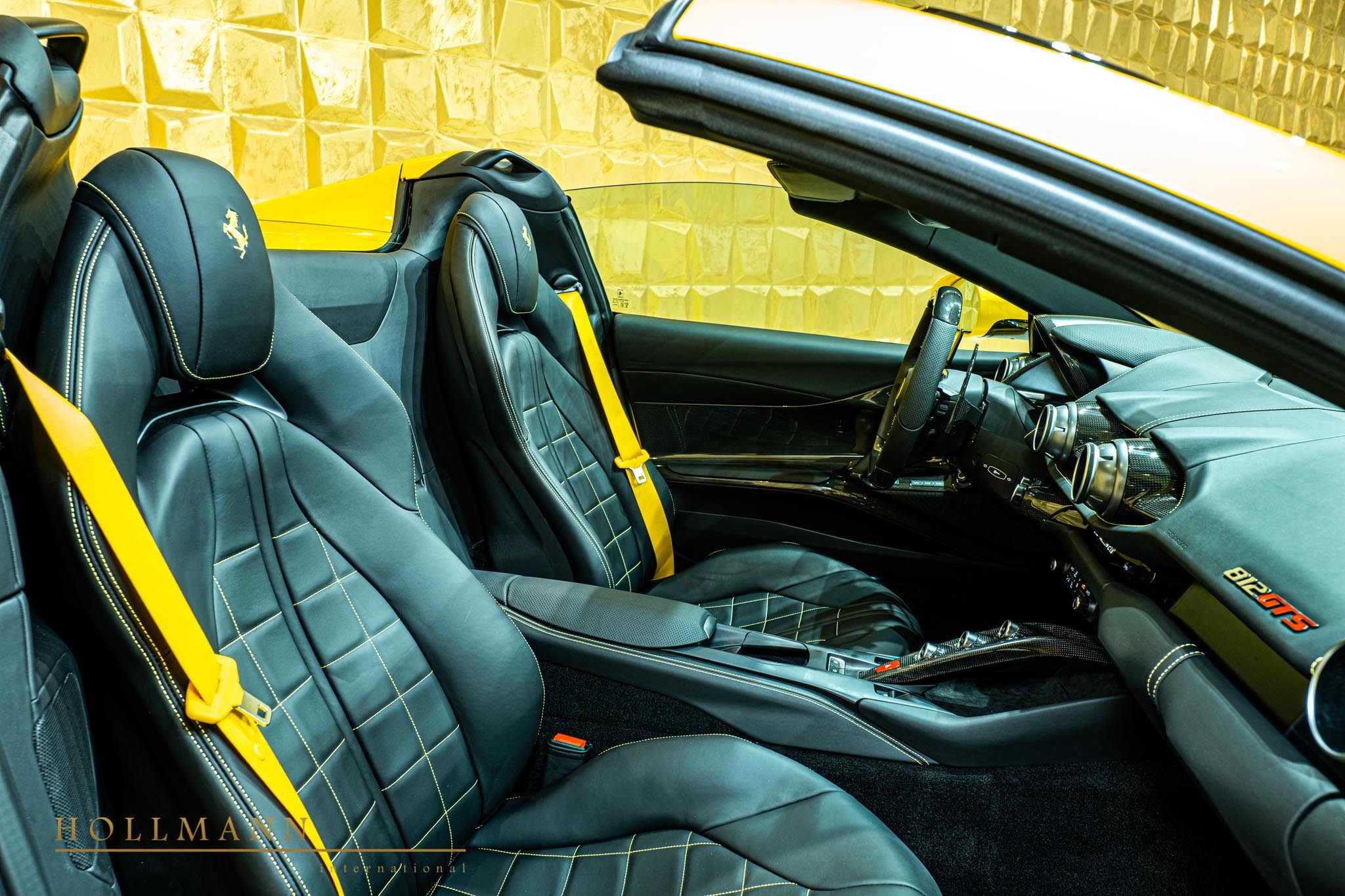 2022 Ferrari 812 GTS, 6/20