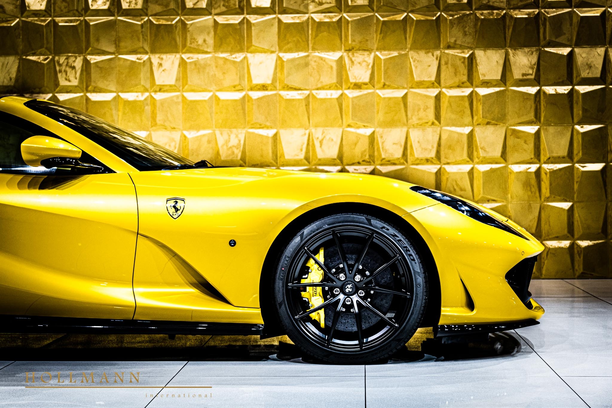 2022 Ferrari 812 GTS, 8/20