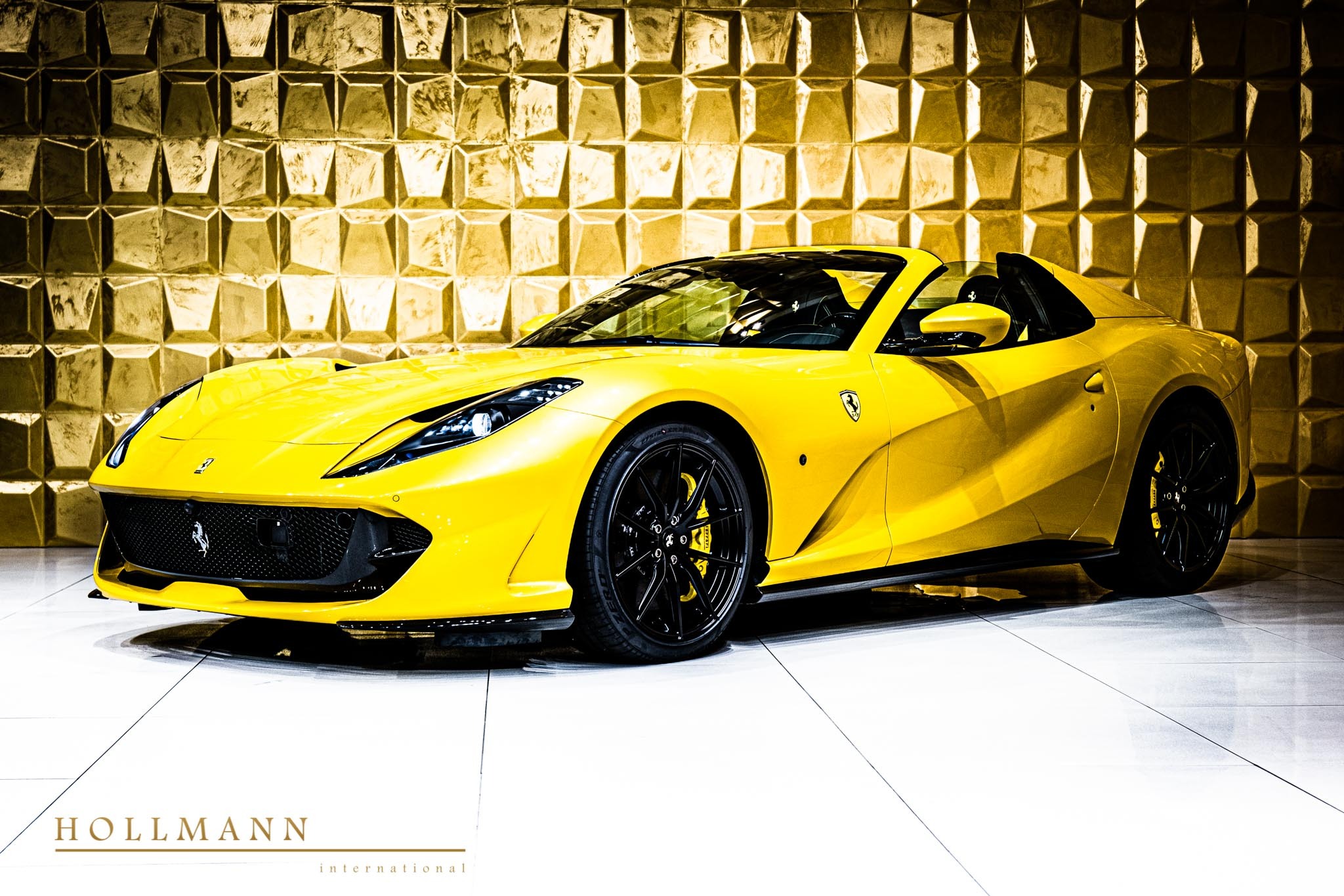 2022 Ferrari 812 GTS, 18/20