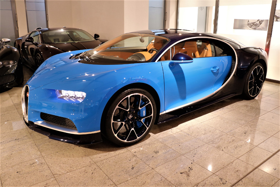 2017 BUGATTI CHIRON NEW ATLANTIC BLUE METALLIC, 4/13