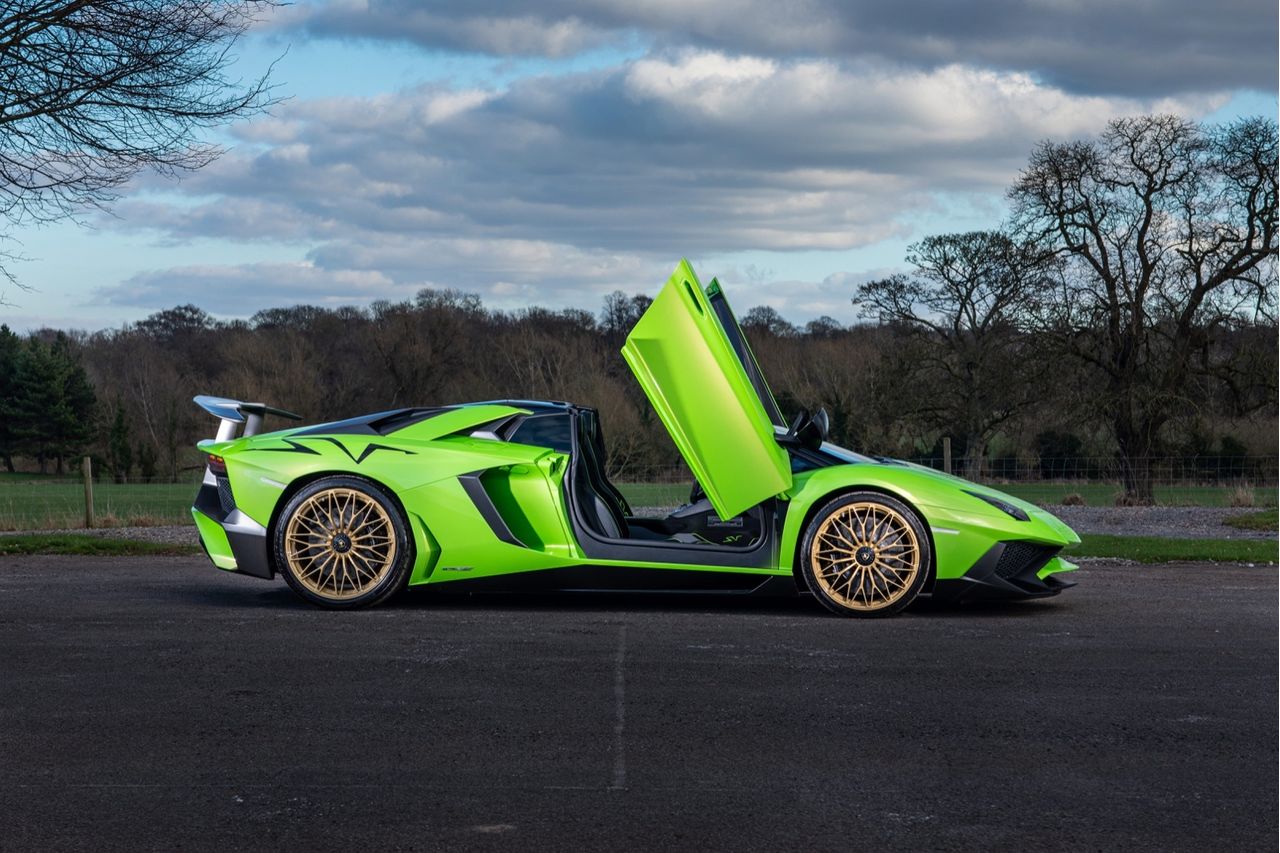 2016 Lamborghini Aventador SV Roadster, 7/20