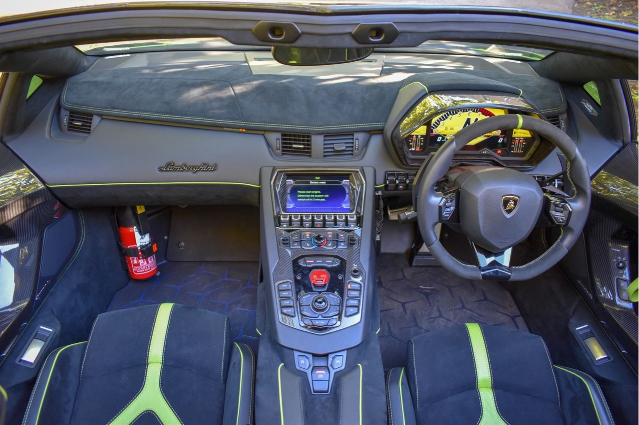 2016 Lamborghini Aventador SV Roadster, 18/20