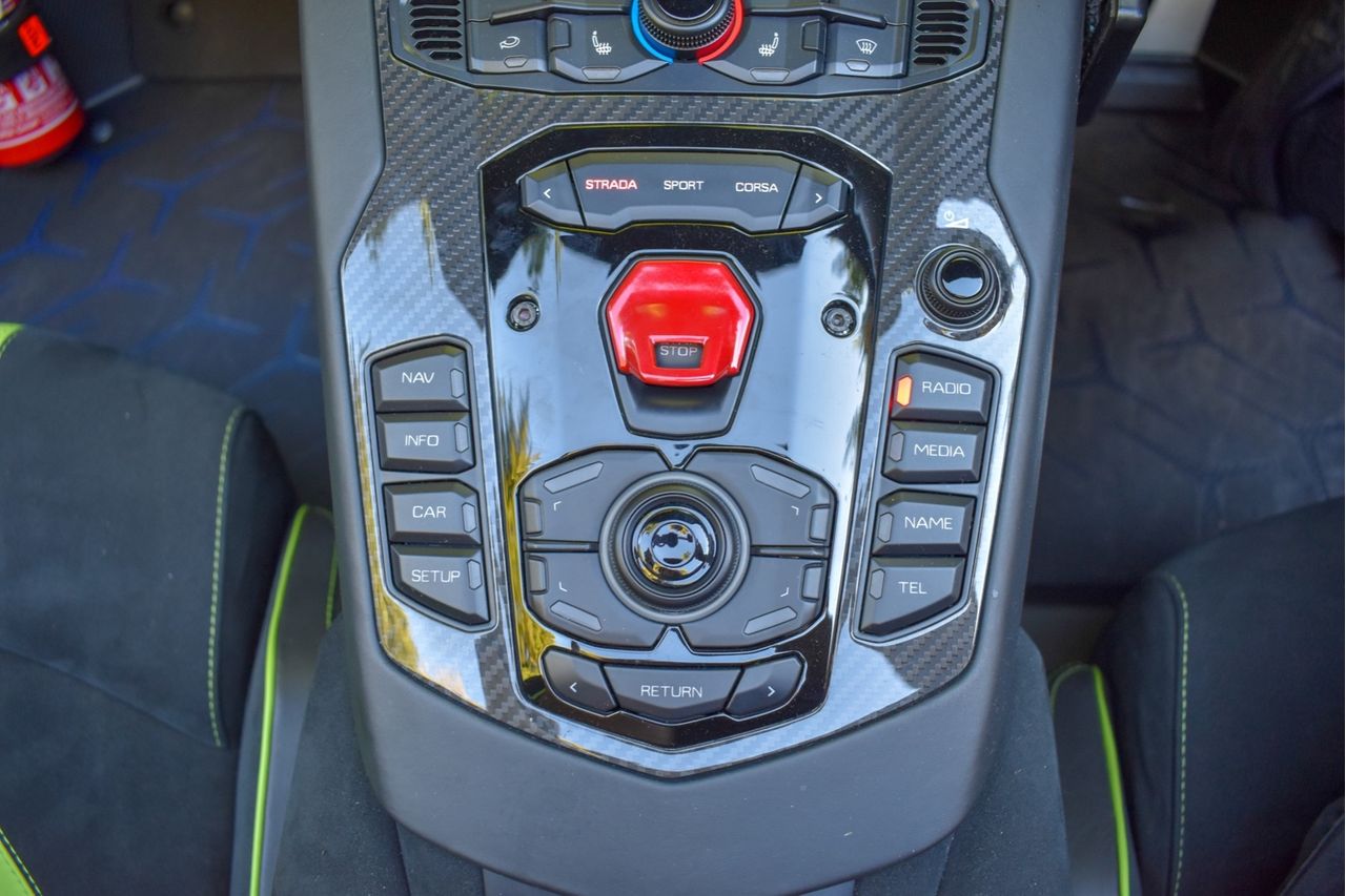 2016 Lamborghini Aventador SV Roadster, 20/20