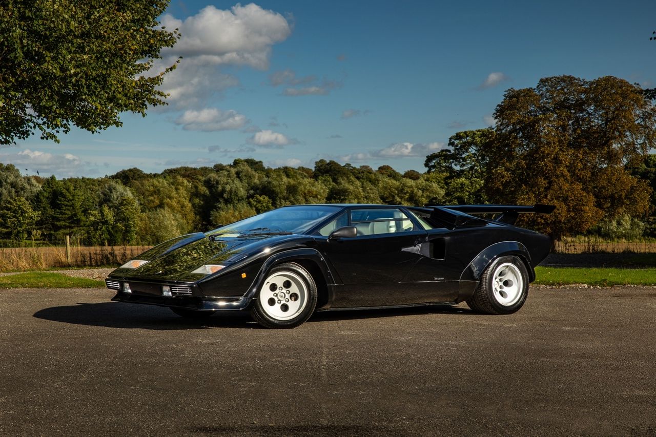 1983 Lamborghini Countach LP 5000 S, 2/19
