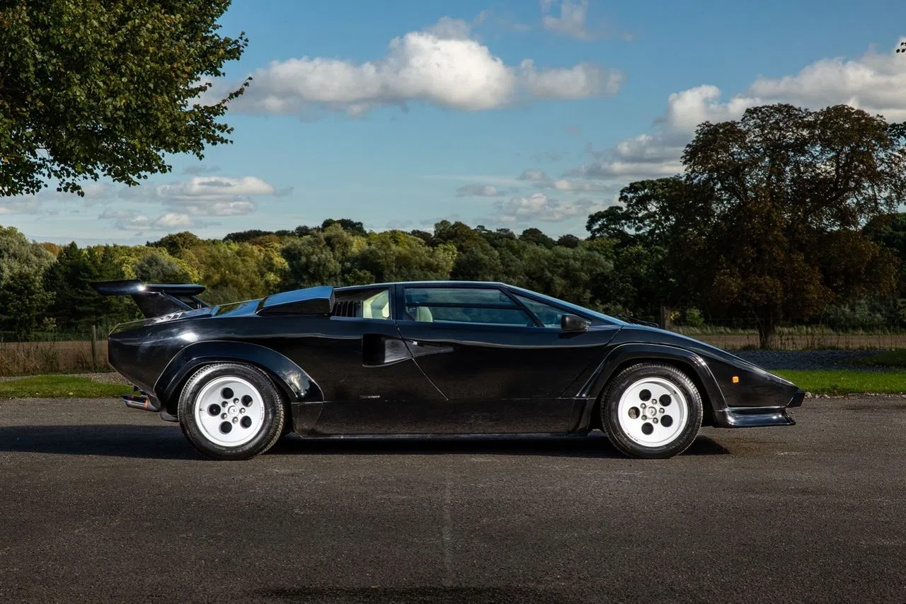 1983 Lamborghini Countach LP 5000 S for sale, exterior, Solid Black