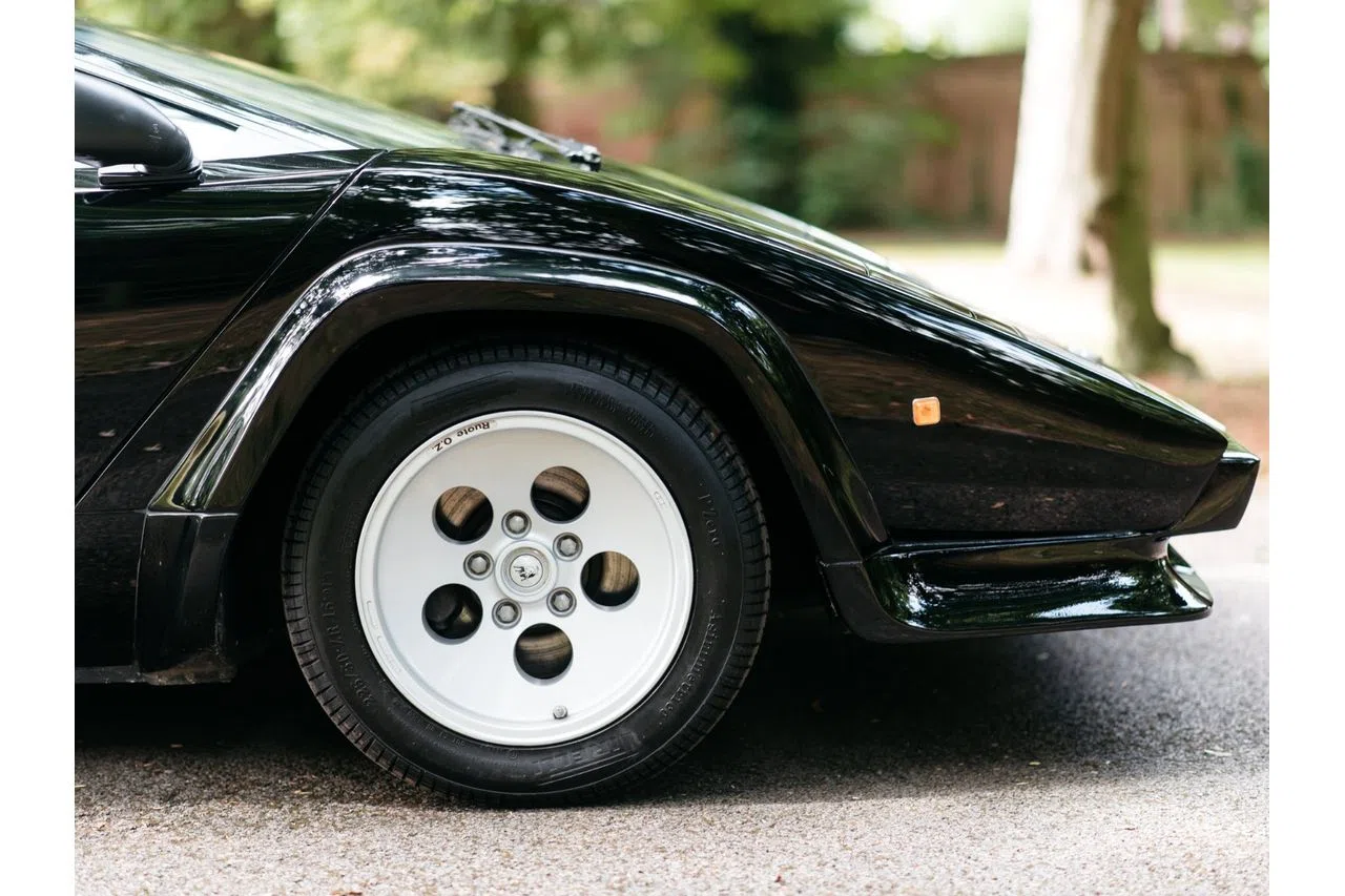 1983 Lamborghini Countach LP 5000 S wheel