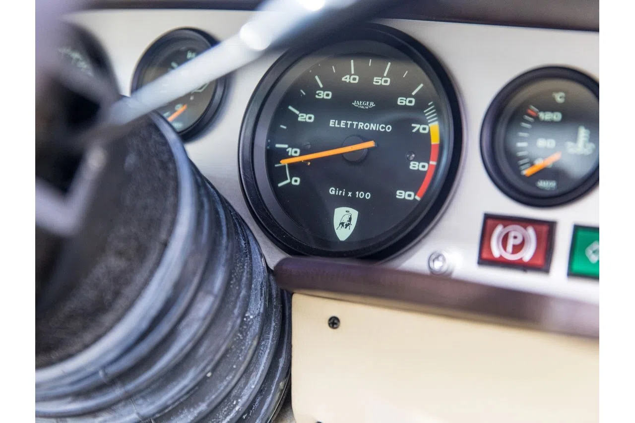 1983 Lamborghini Countach LP 5000 S interior, Other
