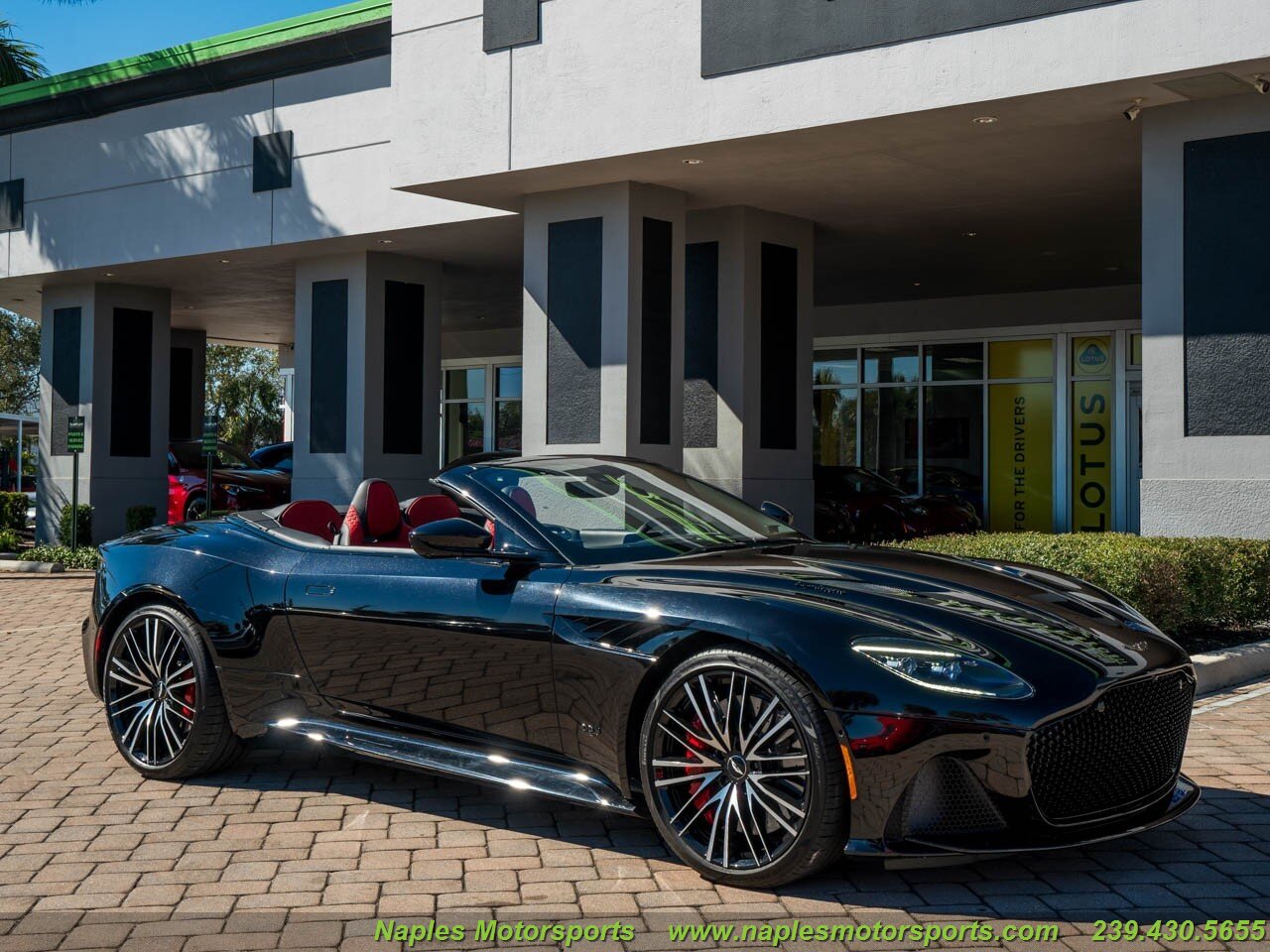 2021 Aston Martin DBS Superleggera, 22/27