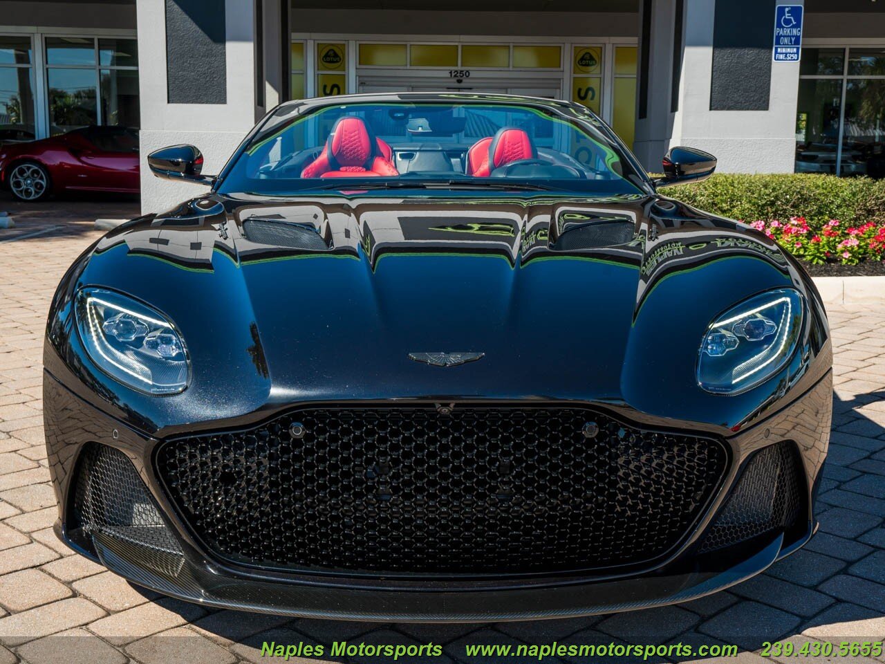 2021 Aston Martin DBS Superleggera, 24/27