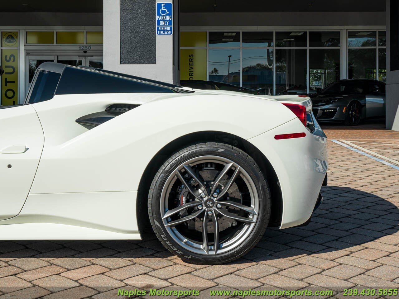 2017 Ferrari 488 Spider, 5/20