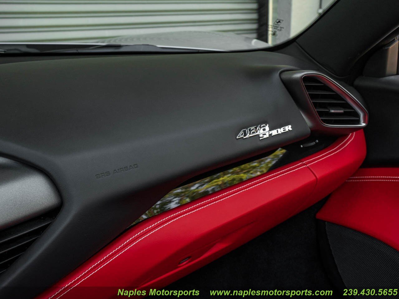 2017 Ferrari 488 Spider, 17/19