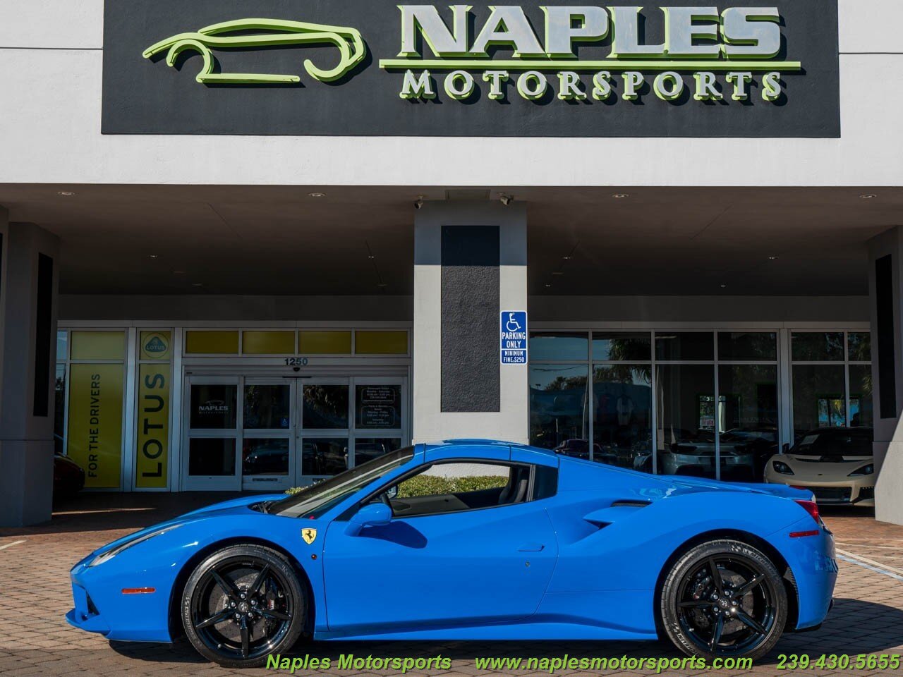 2018 Ferrari 488 Spider, 2/17