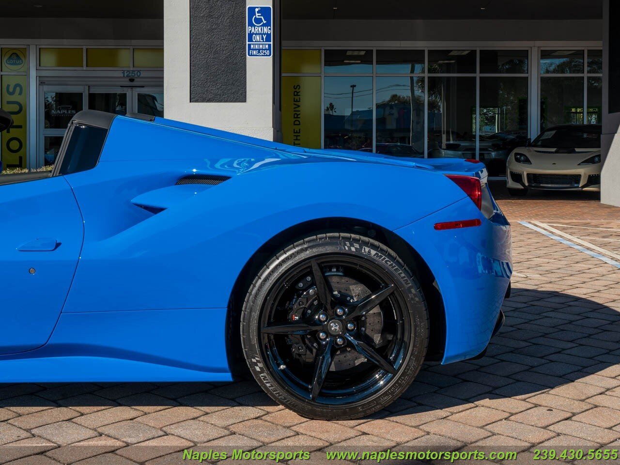 2018 Ferrari 488 Spider, 5/17
