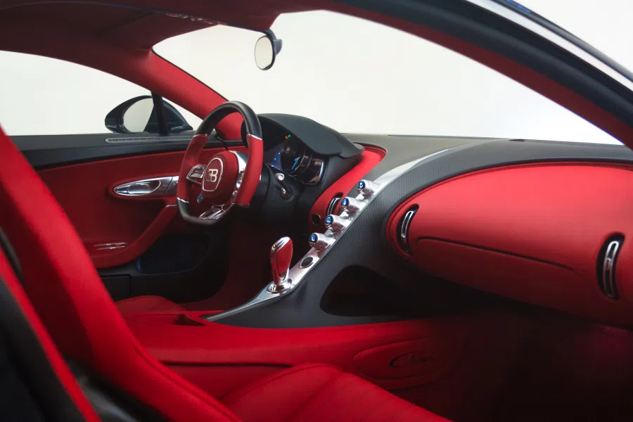 2020 Bugatti Chiron interior, dashboard, Leather ITALIAN RED