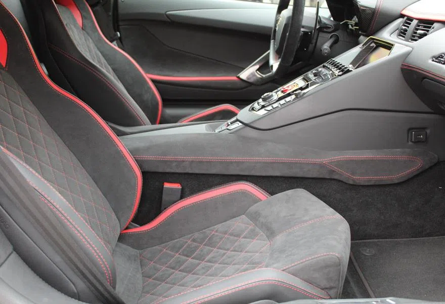 2017 Lamborghini Aventador S Coupe interior, seats