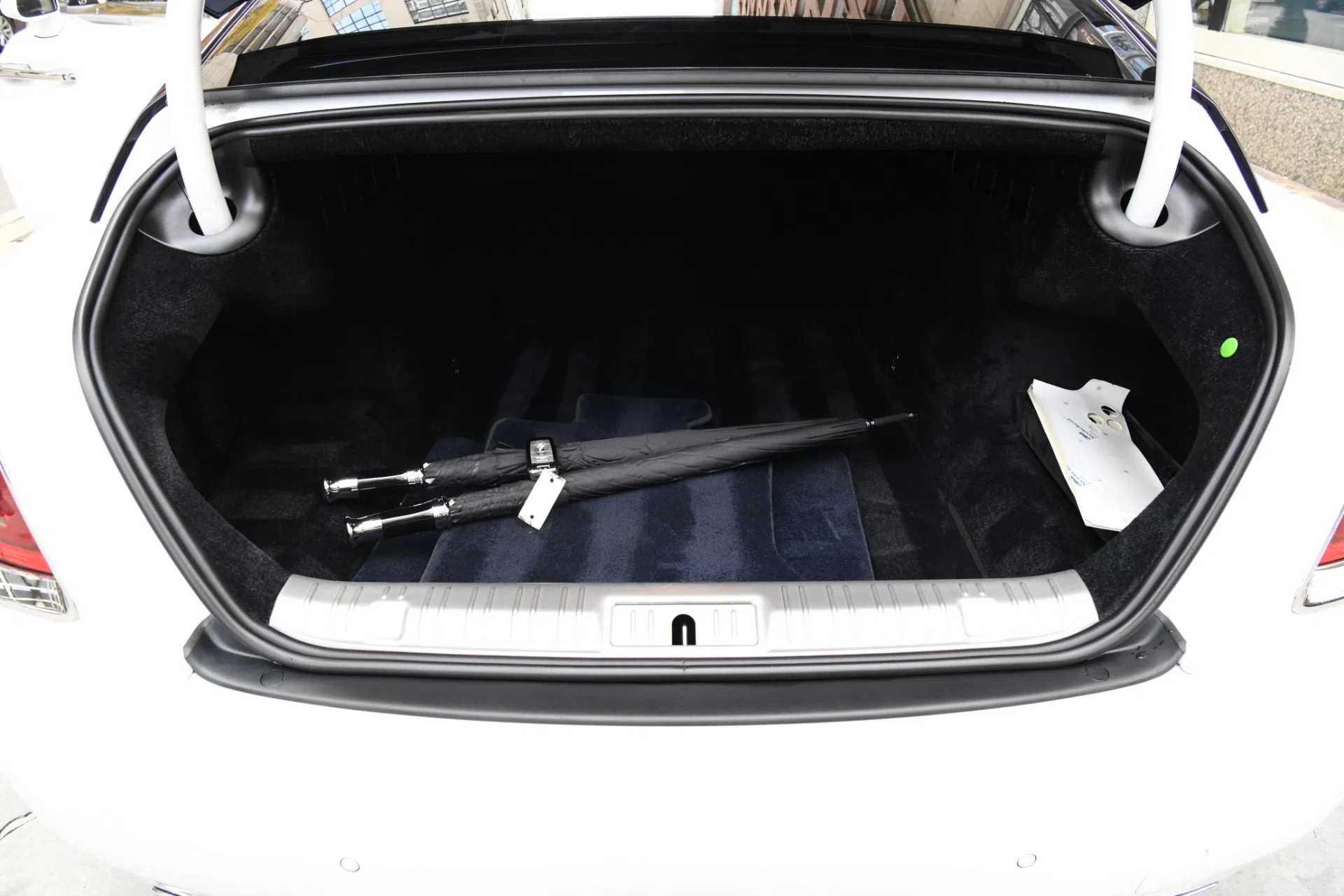 2020 Rolls-Royce Wraith trunk