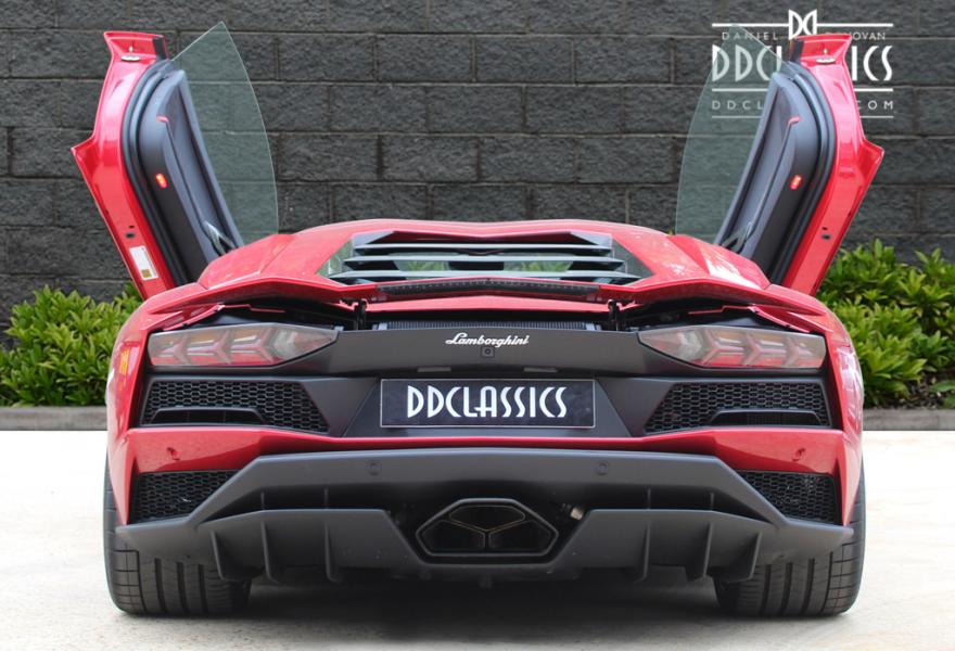 2017 Lamborghini Aventador S Coupe, 19/20
