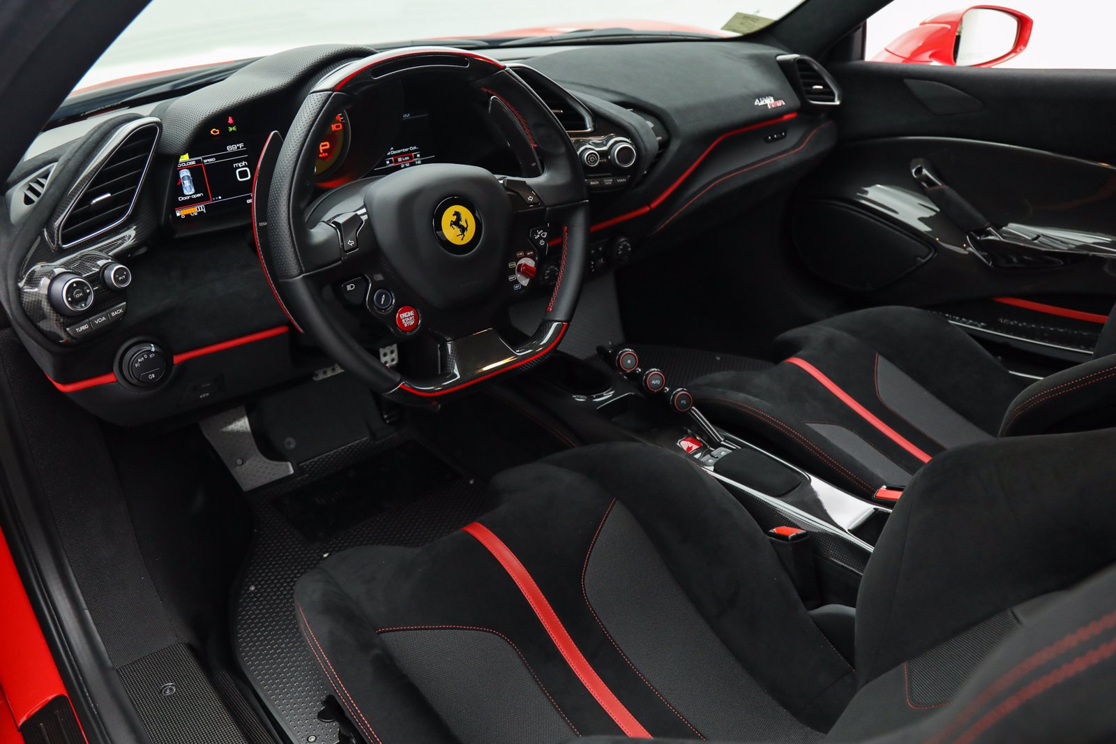 2019 Ferrari 488 Pista, 3/10