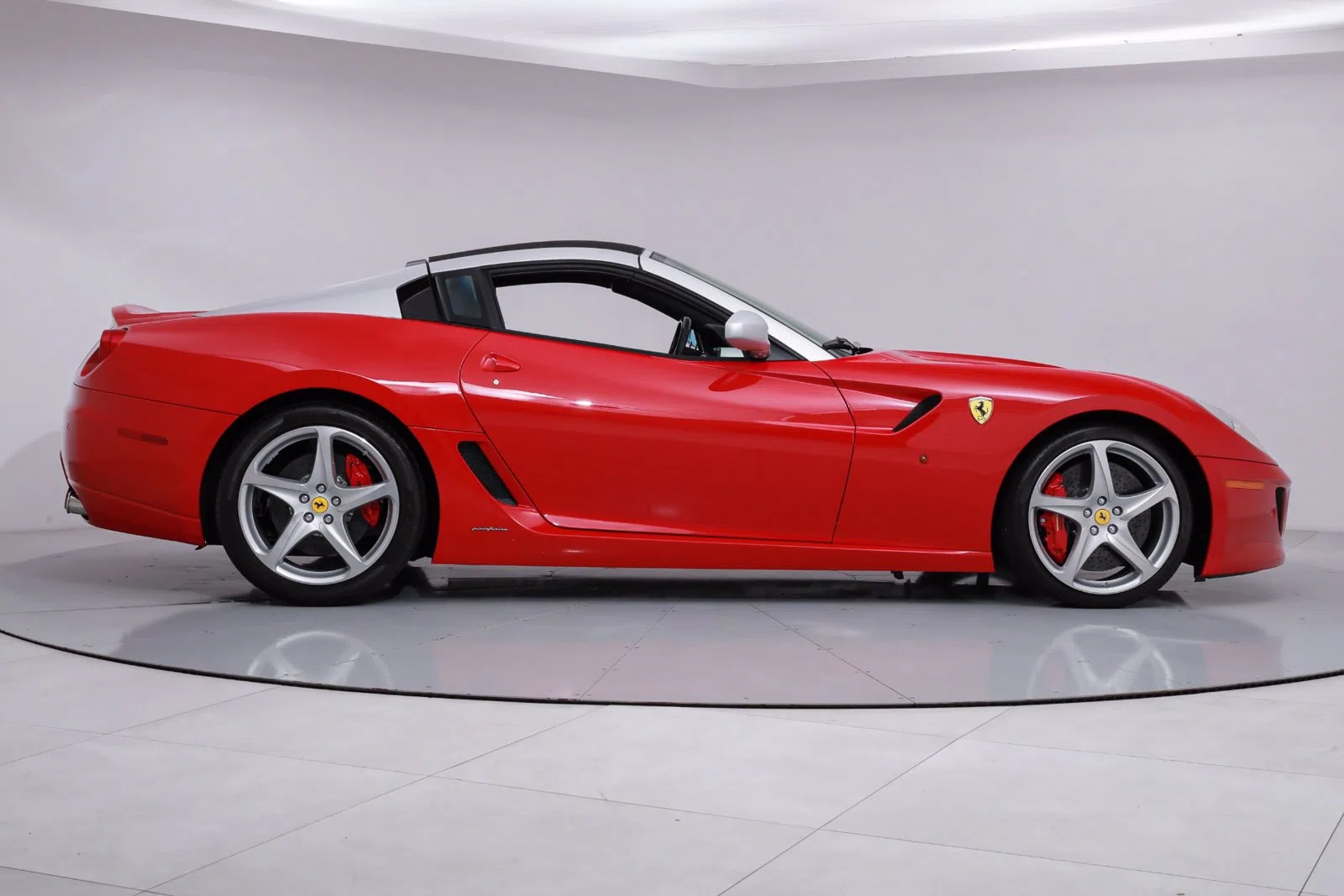 2011 Ferrari 599 SA Aperta for sale, exterior, Rosso Corsa
