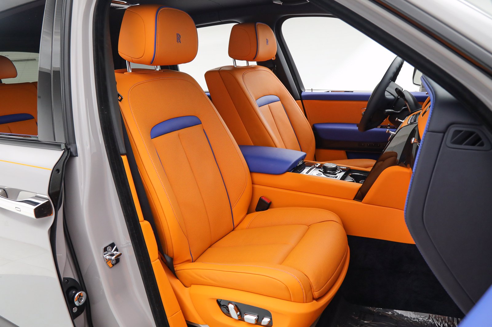 2022 ROLLS-ROYCE CULLINAN BLACK BADGE, 4/20