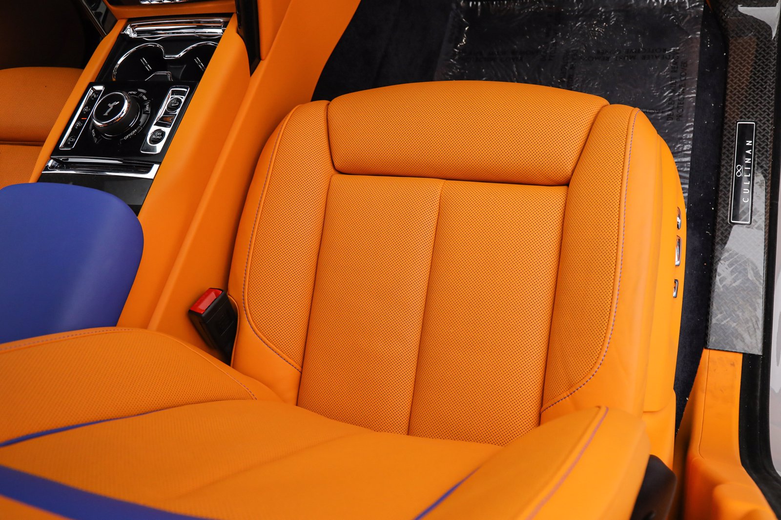 2022 ROLLS-ROYCE CULLINAN BLACK BADGE, 13/20