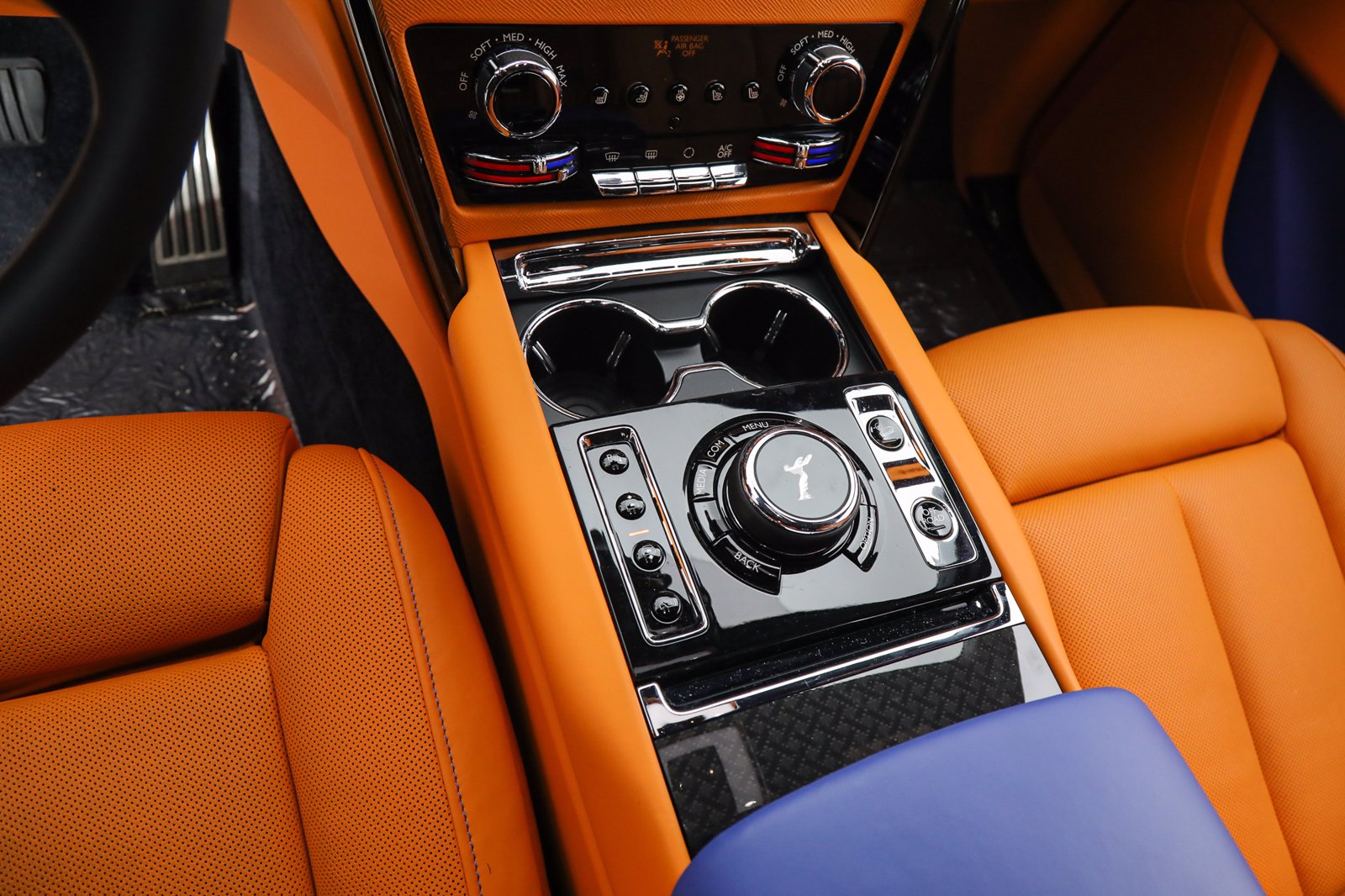 2022 ROLLS-ROYCE CULLINAN BLACK BADGE, 16/20