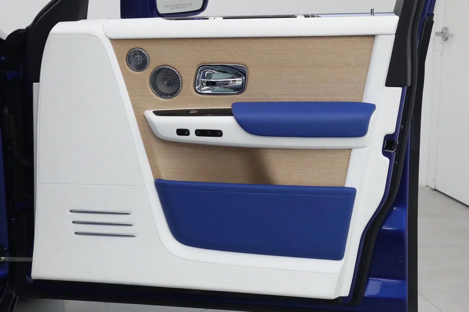 2019 Rolls-Royce Phantom RWD interior, door panel, White Leather