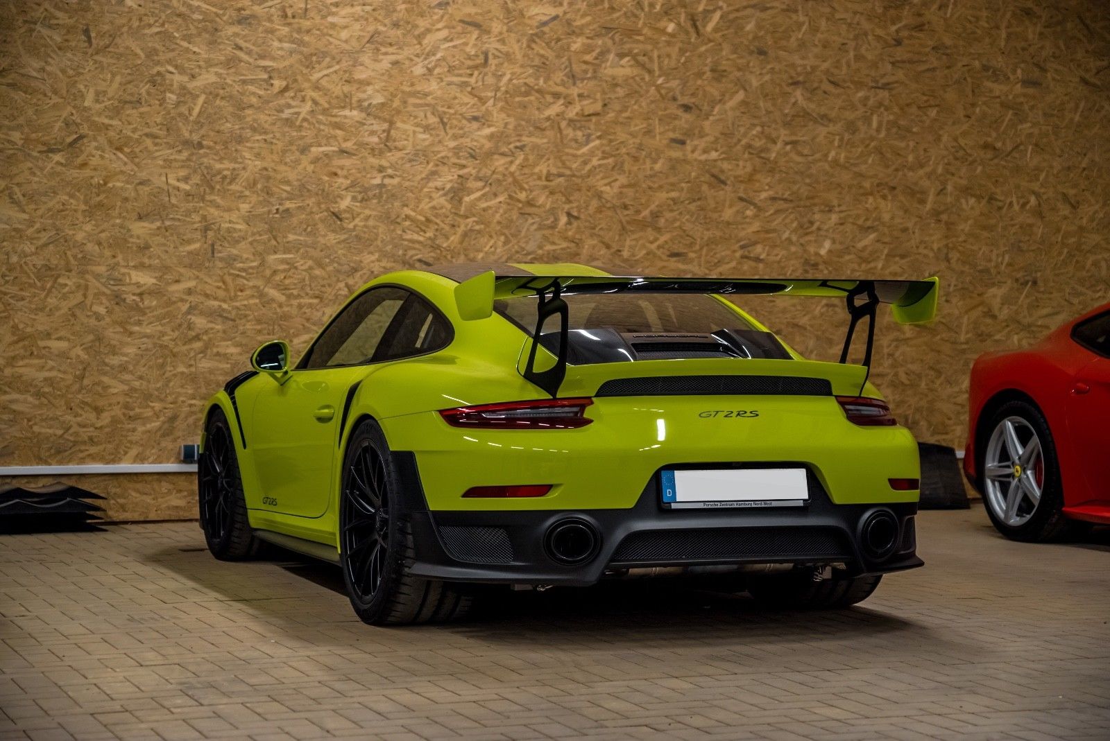 2018 Porsche 911 GT2 RS Weissach Exclusive, 6/20